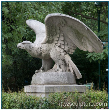 Statua di aquila di pietra per la decorazione all&#39;aperto